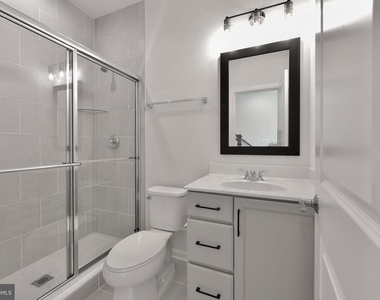 20686 Glenmont Terrace - Photo Thumbnail 23