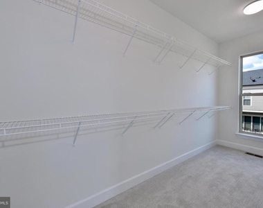 20686 Glenmont Terrace - Photo Thumbnail 20