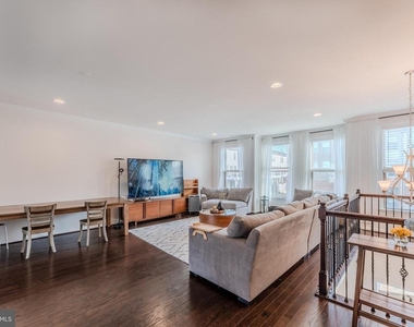 42506 Dogwood Glen Square - Photo Thumbnail 13