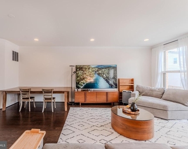 42506 Dogwood Glen Square - Photo Thumbnail 14