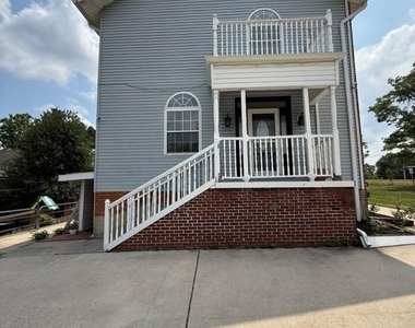 3001 Preston Avenue - Photo Thumbnail 2