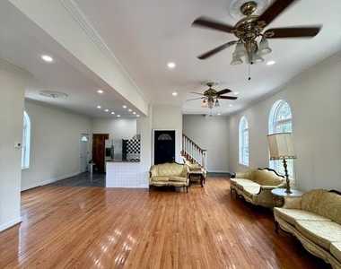 3001 Preston Avenue - Photo Thumbnail 4