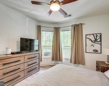 1600 Spring Gate Drive - Photo Thumbnail 21