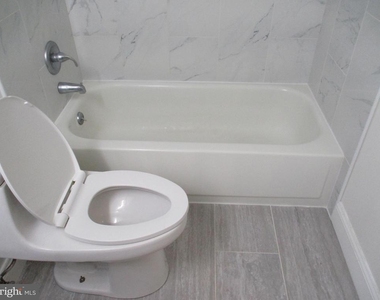 11252 Chestnut Grove Square - Photo Thumbnail 25