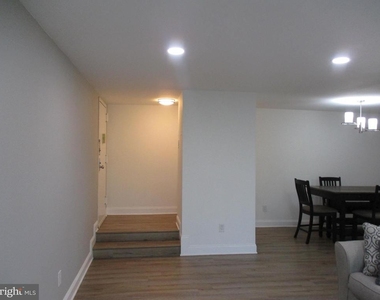 11252 Chestnut Grove Square - Photo Thumbnail 7