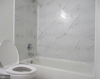 11252 Chestnut Grove Square - Photo Thumbnail 23