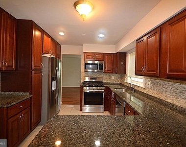 13145 Melville Lane - Photo Thumbnail 14