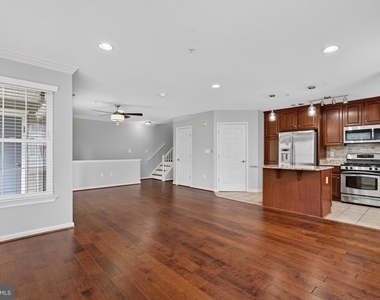 12825 Fair Briar Lane - Photo Thumbnail 8