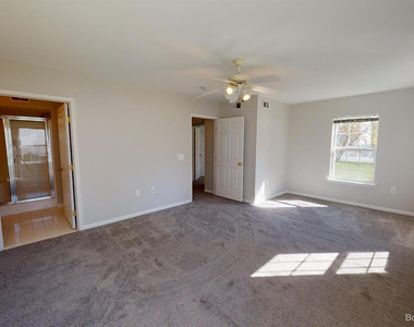 2785 S Knightsbridge Circle - Photo Thumbnail 15