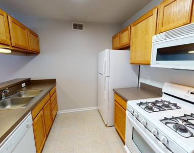 2785 S Knightsbridge Circle - Photo Thumbnail 1