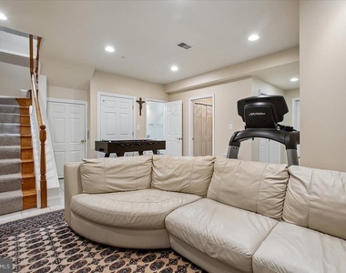 1309 Mclean Crest Court - Photo Thumbnail 40