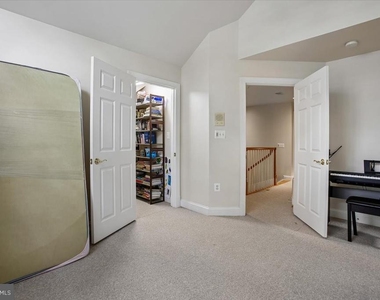 1309 Mclean Crest Court - Photo Thumbnail 35