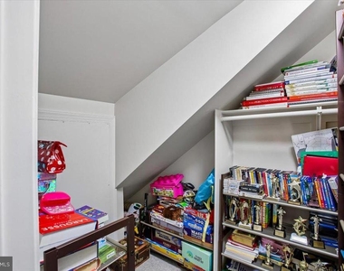 1309 Mclean Crest Court - Photo Thumbnail 36