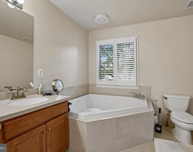1309 Mclean Crest Court - Photo Thumbnail 24