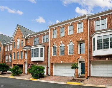 1309 Mclean Crest Court - Photo Thumbnail 2