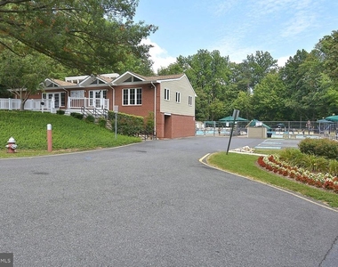8179 Willowdale Court - Photo Thumbnail 27