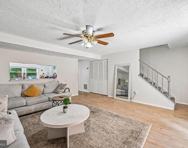 8179 Willowdale Court - Photo Thumbnail 9