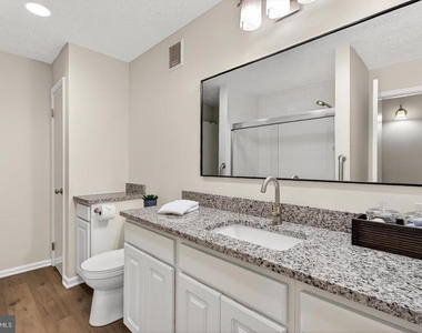 2251 Hunters Run Drive - Photo Thumbnail 29