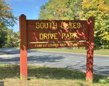 2251 Hunters Run Drive - Photo Thumbnail 55