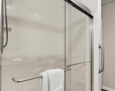 2251 Hunters Run Drive - Photo Thumbnail 30