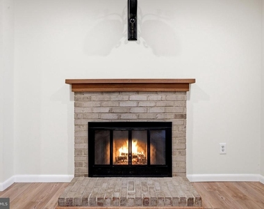 8811 Burbank Road - Photo Thumbnail 38
