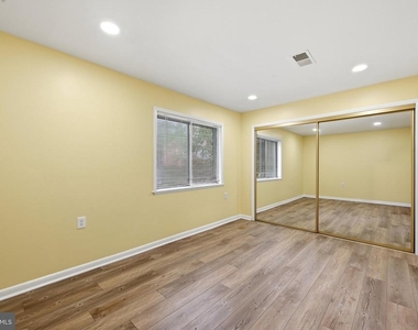 8811 Burbank Road - Photo Thumbnail 40