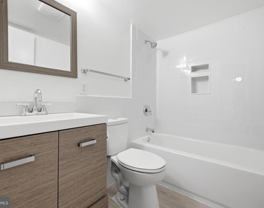 8811 Burbank Road - Photo Thumbnail 25