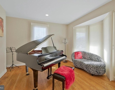 5922 Chesterbrook Road - Photo Thumbnail 12