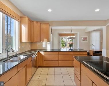 5922 Chesterbrook Road - Photo Thumbnail 32