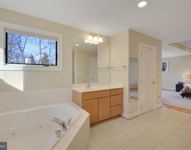 5922 Chesterbrook Road - Photo Thumbnail 49