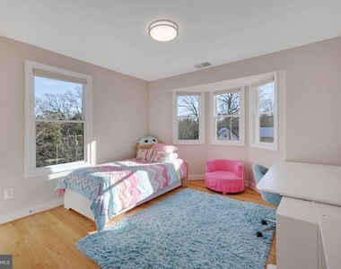 5922 Chesterbrook Road - Photo Thumbnail 56