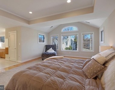 5922 Chesterbrook Road - Photo Thumbnail 46