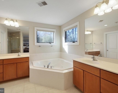 5922 Chesterbrook Road - Photo Thumbnail 48