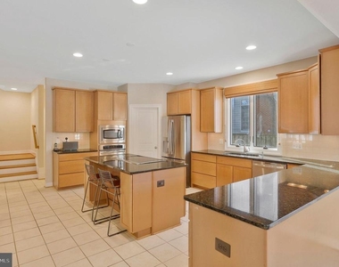 5922 Chesterbrook Road - Photo Thumbnail 28