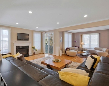 5922 Chesterbrook Road - Photo Thumbnail 23
