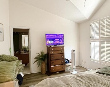 5130 Observation Way - Photo Thumbnail 11