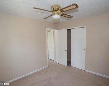 6128 Hoskins Hollow Circle - Photo Thumbnail 22