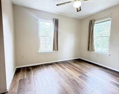 6128 Hoskins Hollow Circle - Photo Thumbnail 19