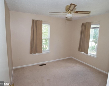6128 Hoskins Hollow Circle - Photo Thumbnail 21