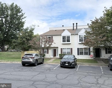 6128 Hoskins Hollow Circle - Photo Thumbnail 6