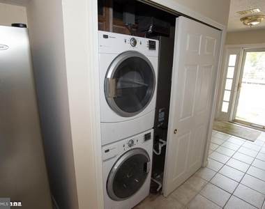 6128 Hoskins Hollow Circle - Photo Thumbnail 15