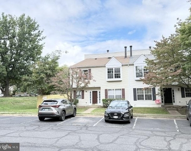 6128 Hoskins Hollow Circle - Photo Thumbnail 7