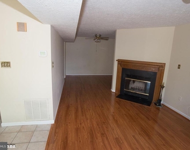 6128 Hoskins Hollow Circle - Photo Thumbnail 2