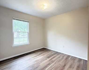 6128 Hoskins Hollow Circle - Photo Thumbnail 22