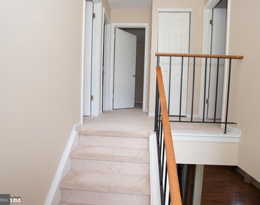 6128 Hoskins Hollow Circle - Photo Thumbnail 17