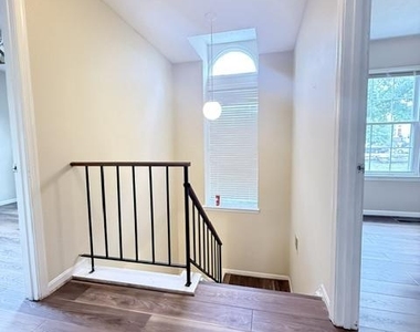 6128 Hoskins Hollow Circle - Photo Thumbnail 15