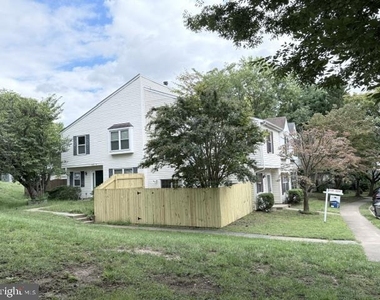 6128 Hoskins Hollow Circle - Photo Thumbnail 10