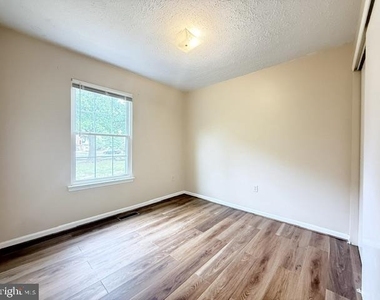 6128 Hoskins Hollow Circle - Photo Thumbnail 21