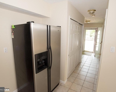 6128 Hoskins Hollow Circle - Photo Thumbnail 14
