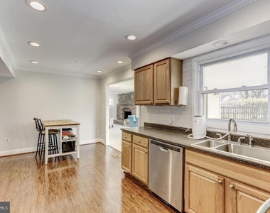 4311 Pergate Lane - Photo Thumbnail 17